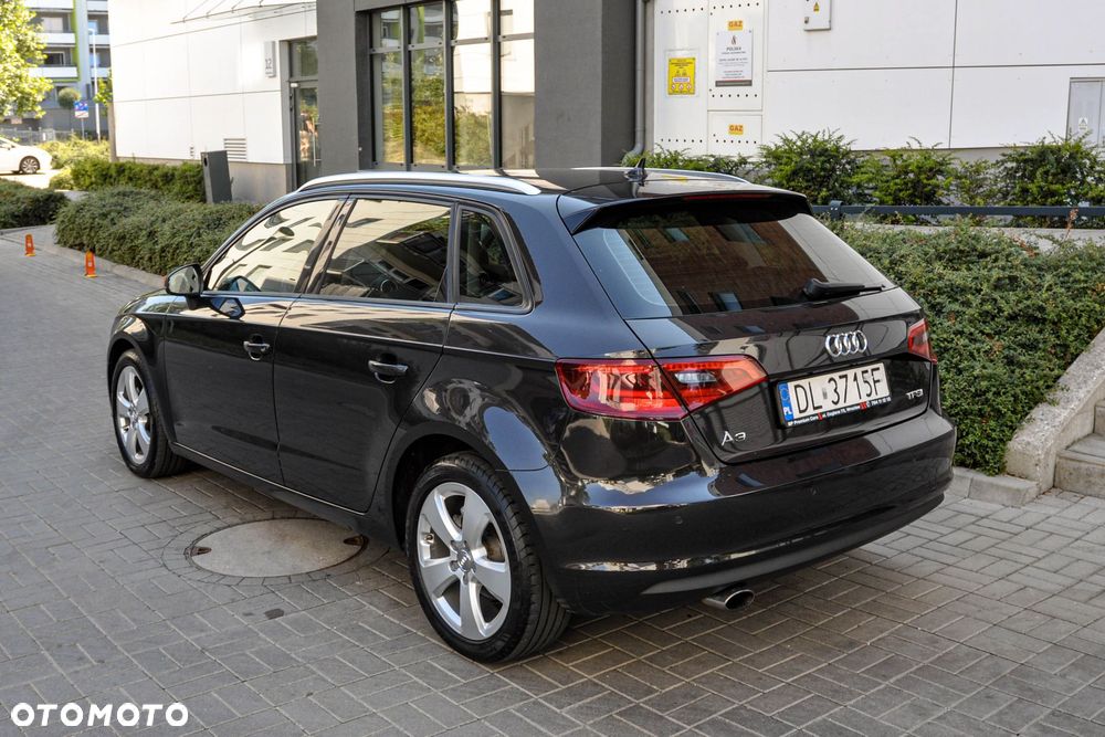 Audi A3 Sportback - 3