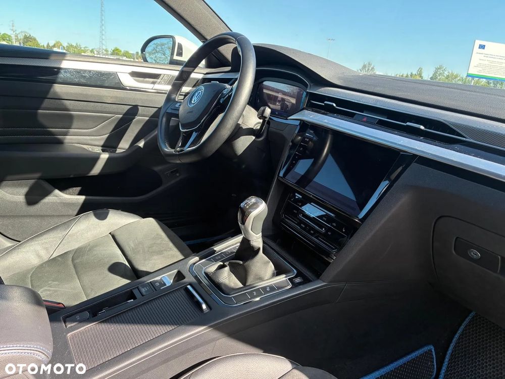 Volkswagen Arteon 2.0 TDI SCR R-Line - 26