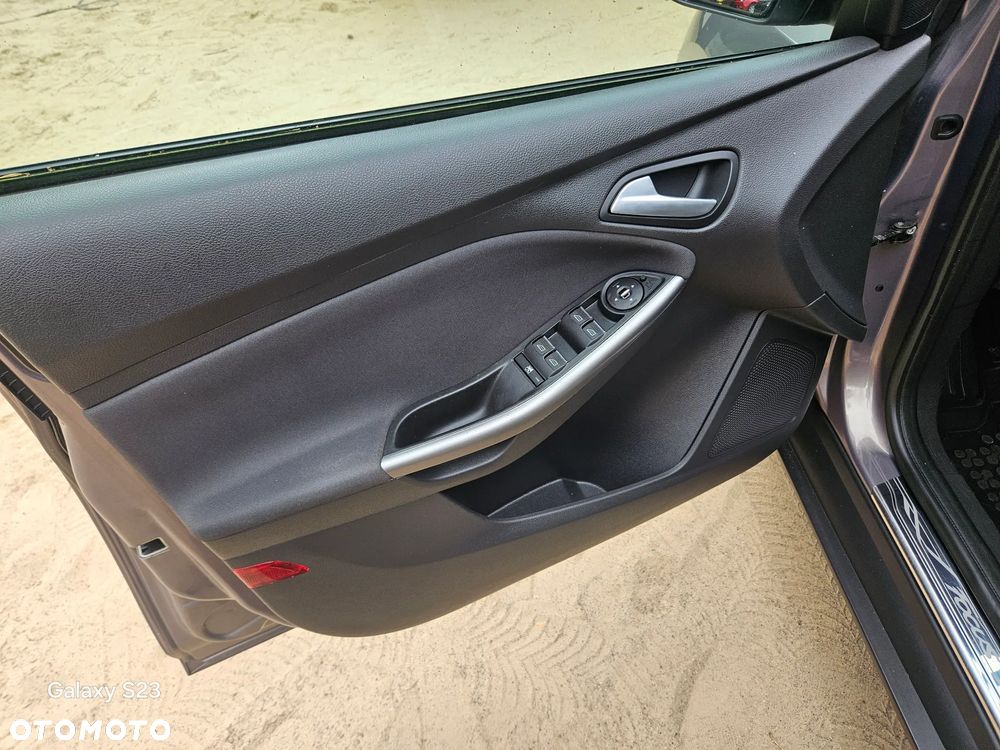 Ford Focus 1.0 EcoBoost Start-Stopp-System Titanium - 12