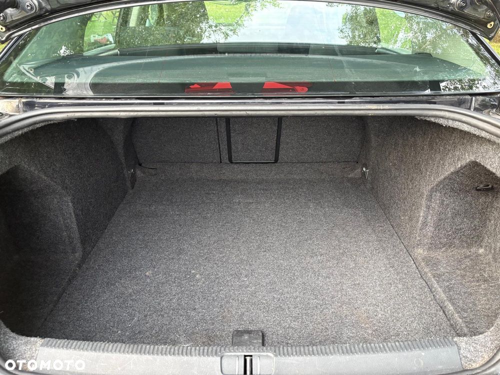 Volkswagen Passat 2.0 TDI Comfortline - 10