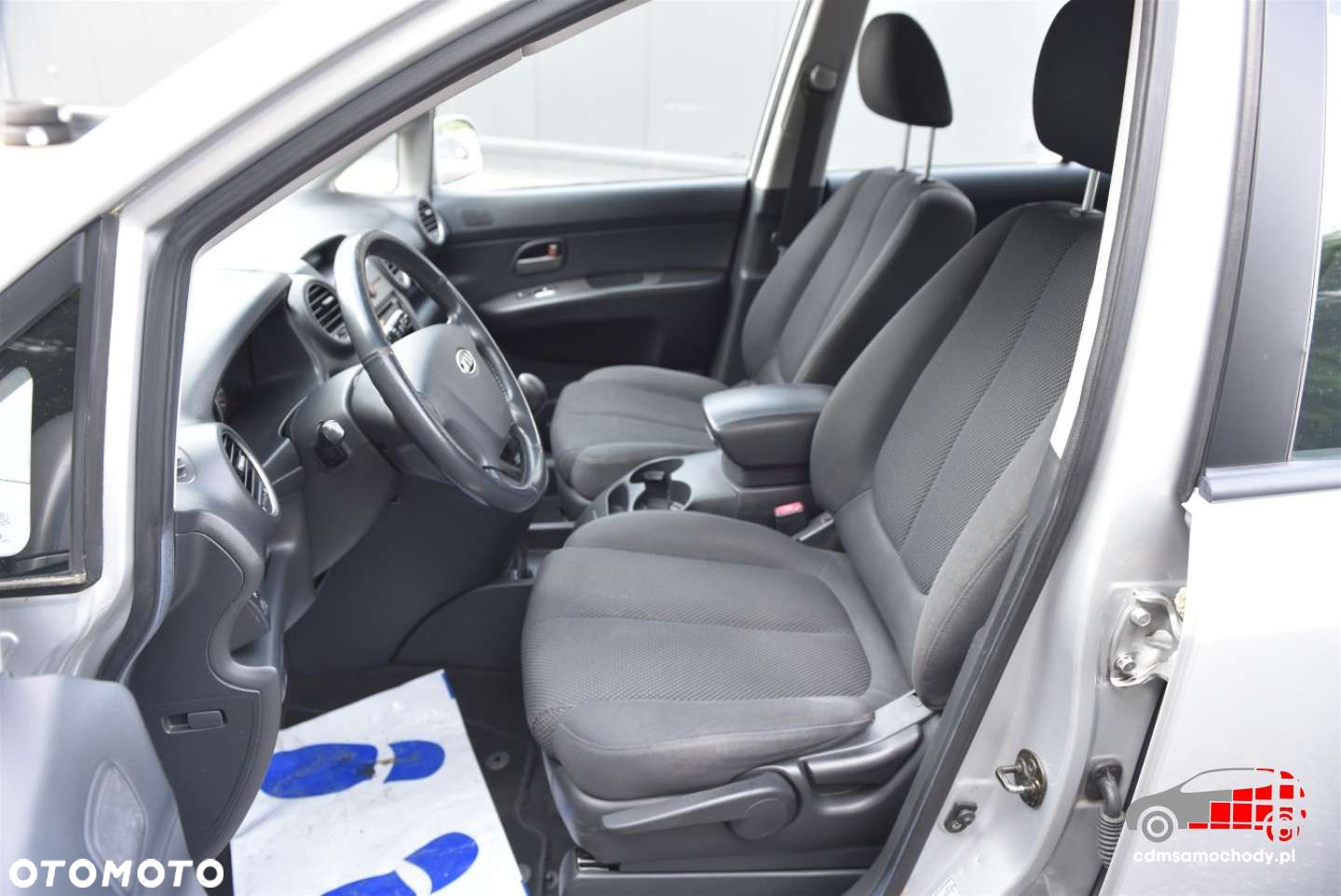 Kia Carens - 14