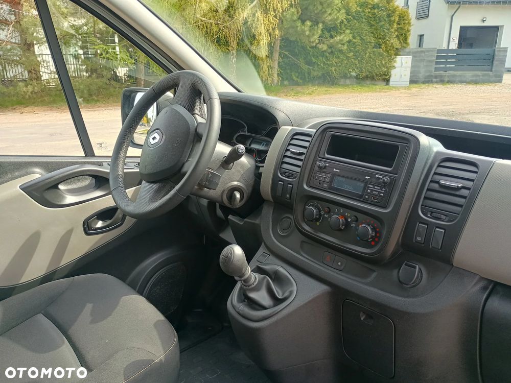 Renault Trafic - 13