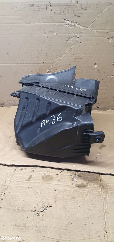 Obudowa filtra powietrza Audi A4 B6 06B000183 06B133837AE - 5