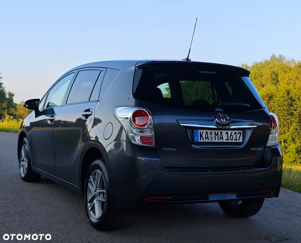 Toyota Verso 1.6 5-Sitzer Comfort - 4