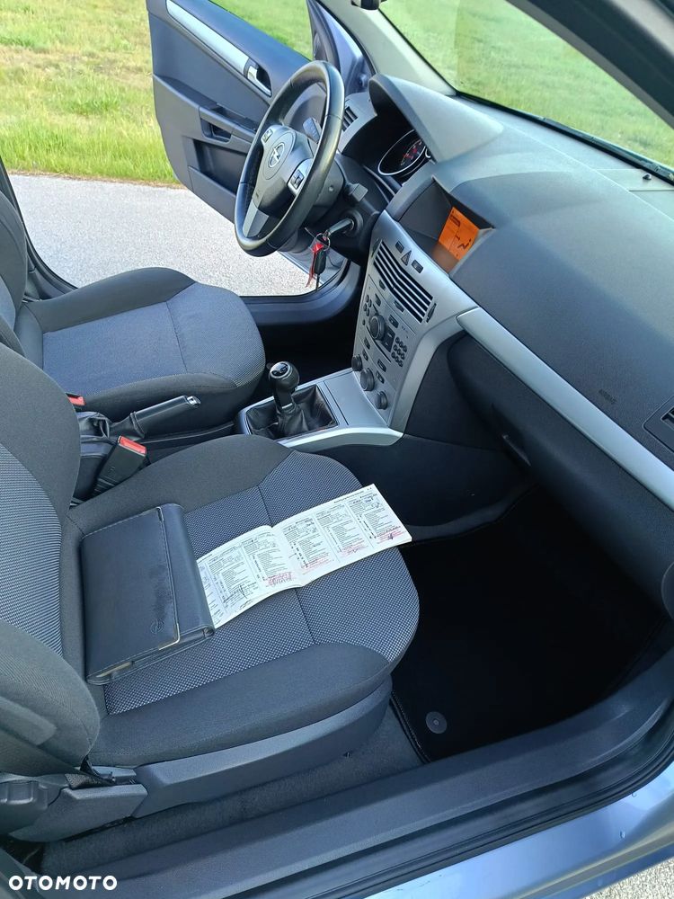 Opel Astra 1.6 Edition Sport - 20