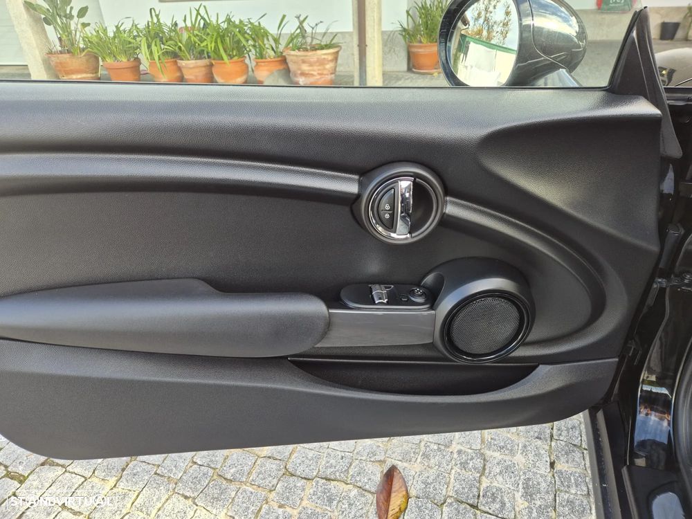 MINI 3 Portas One D - 25