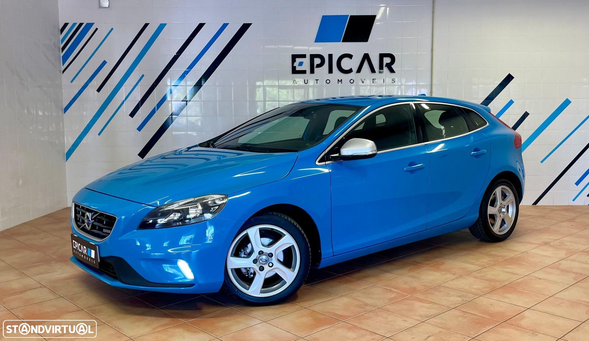 Volvo V40 1.6 D2 R-Design - 1