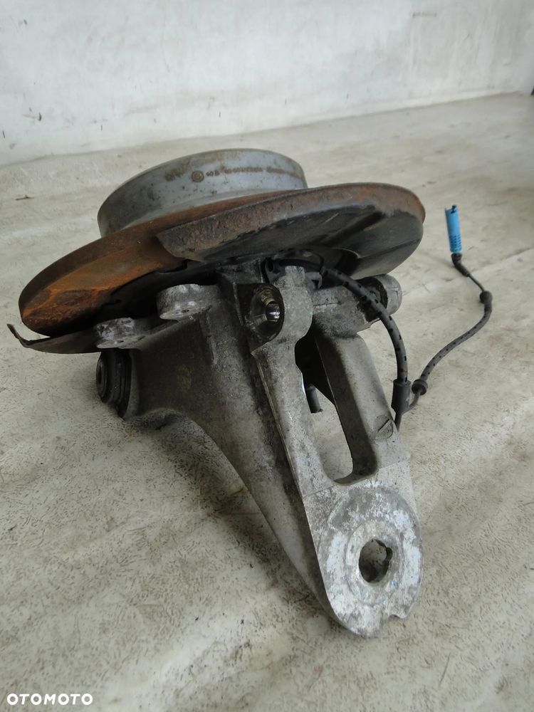 BMW X5 E53 PIASTA ZWROTNICA TARCZA LEWA TYŁ TYLNA 4.4 V8 EUROPA - 4