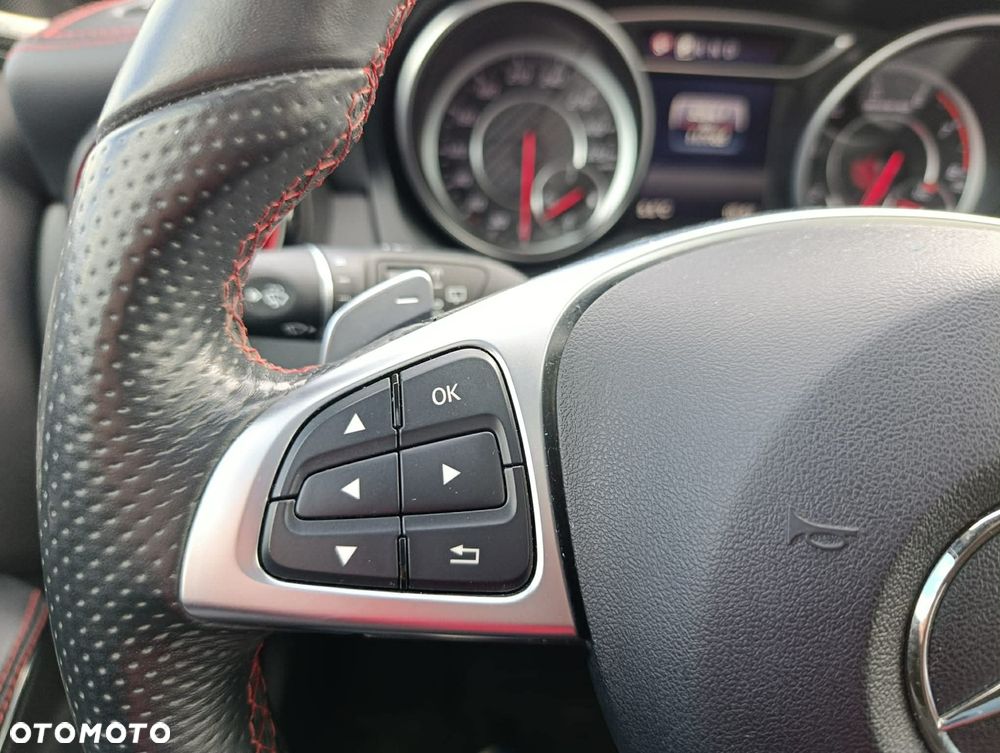 Mercedes-Benz GLA AMG 45 4Matic AMG Speedshift 7G-DCT - 25