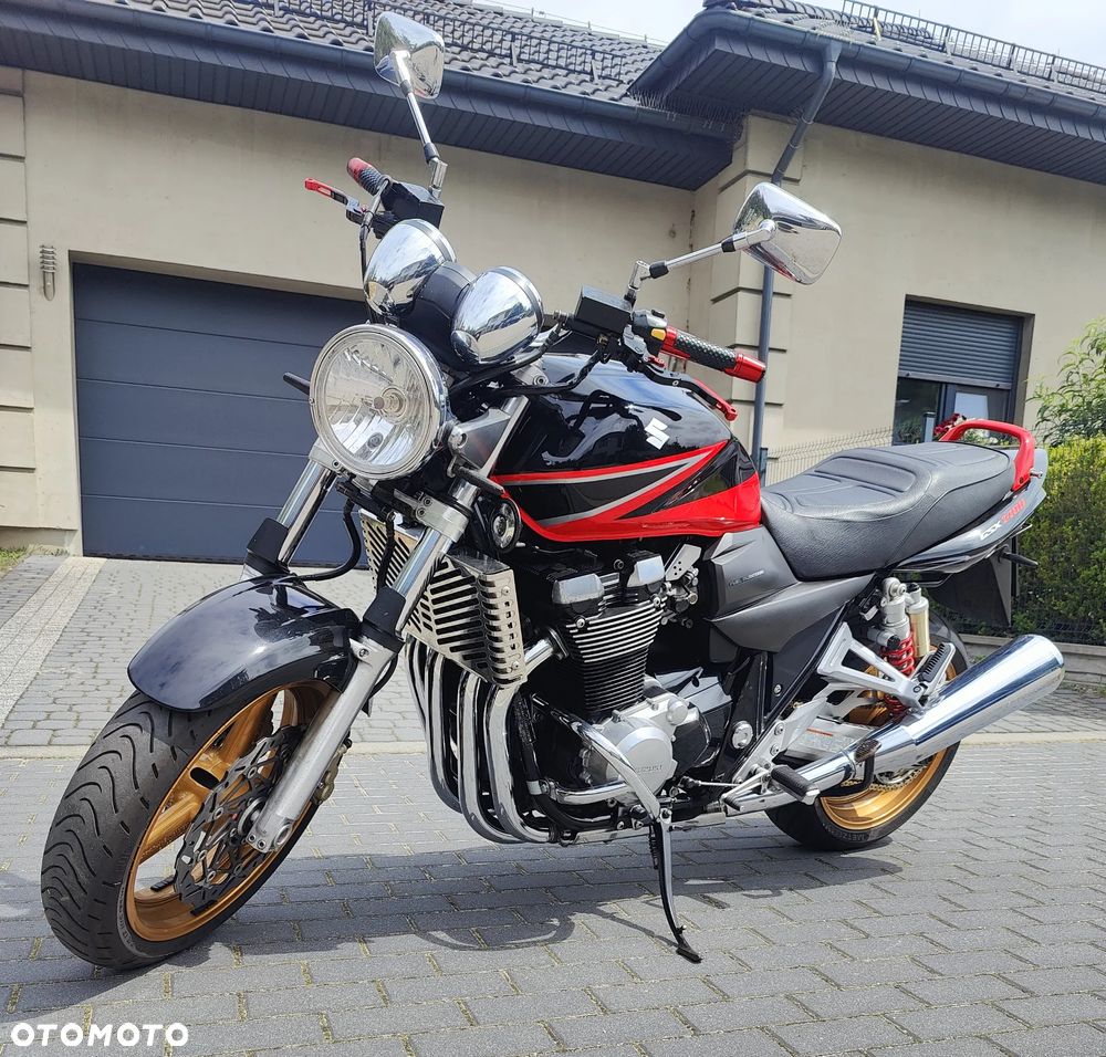 Suzuki GSX - 1