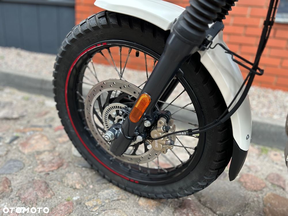 Royal Enfield Himalayan - 22