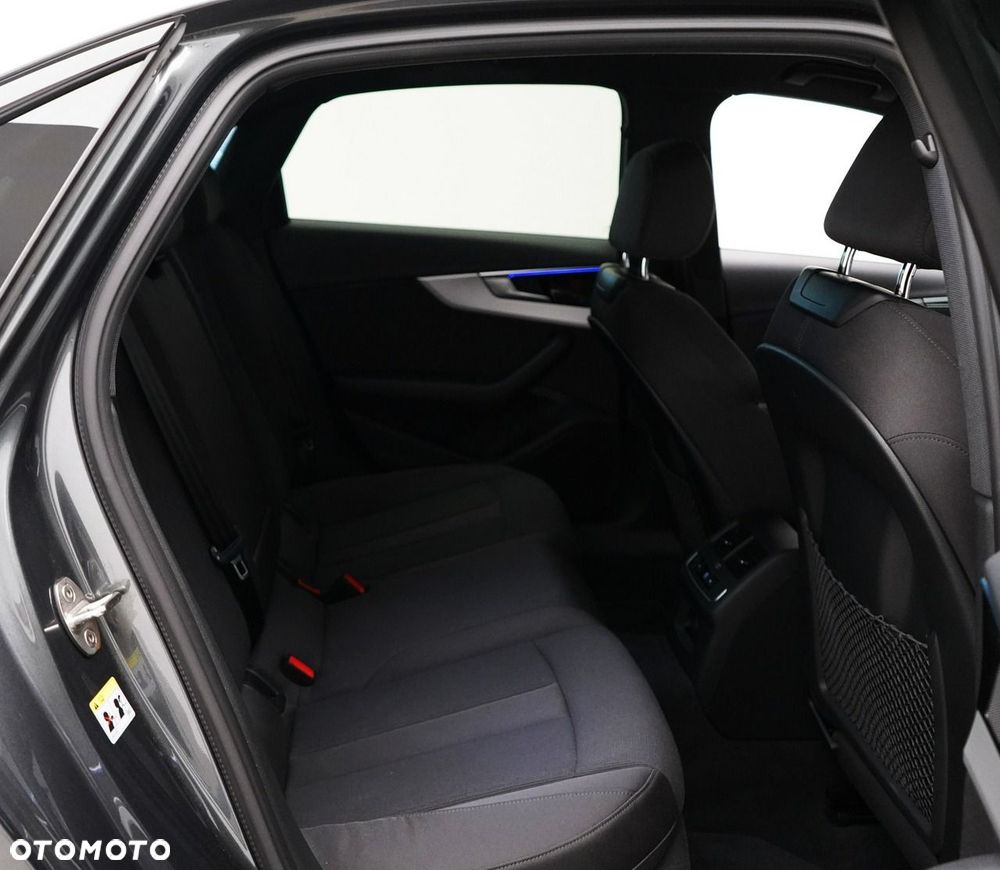 Audi A4 Limousine - 19