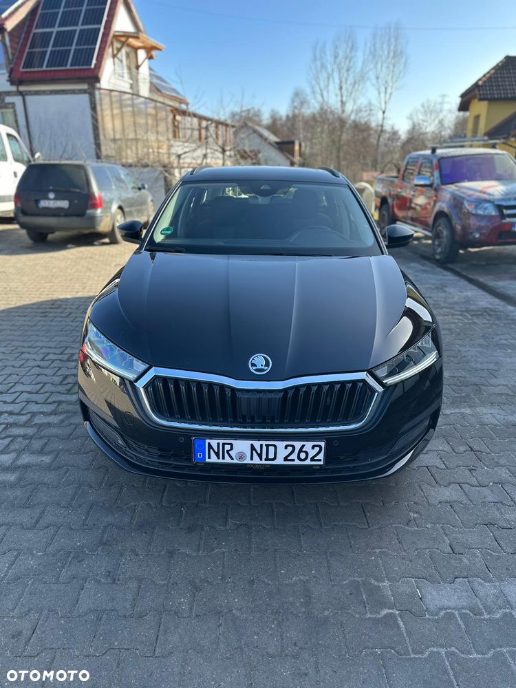 Skoda Octavia 2.0 TDI DSG First Edition - 2