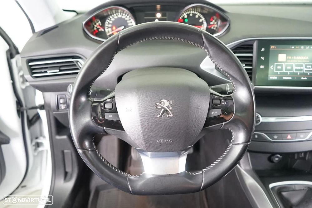Peugeot 308 SW 1.2 PureTech Allure Pack - 19