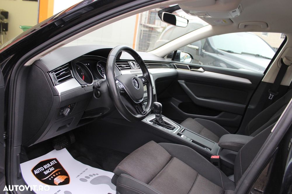 Volkswagen Passat - 12