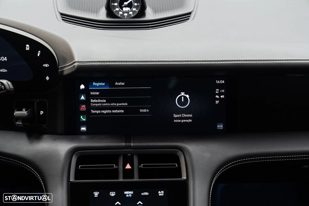 Porsche Taycan Cross Turismo 4 - 44