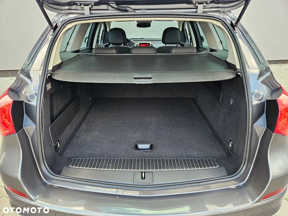 Opel Astra 1.4 Turbo Sport - 32