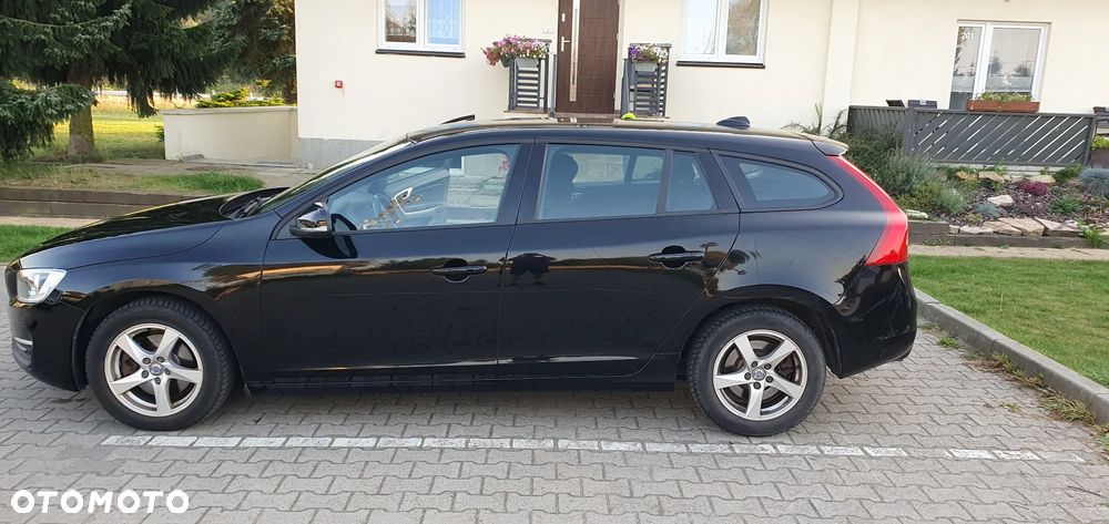 Volvo V60 D2 Momentum - 5