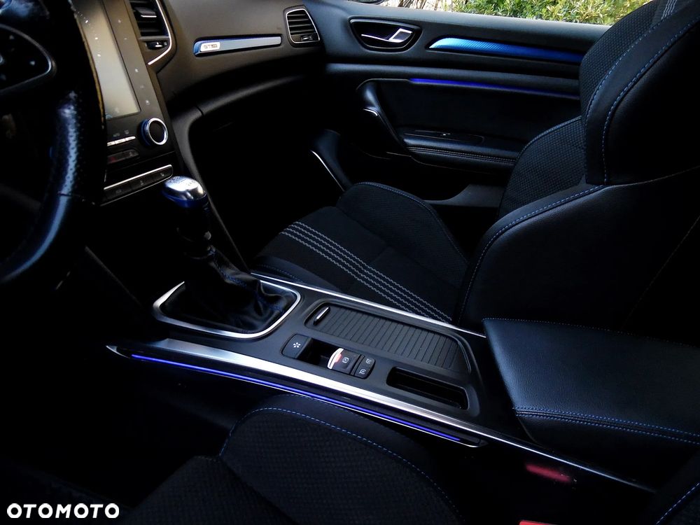 Renault Megane ENERGY TCe 130 GT LINE - 22