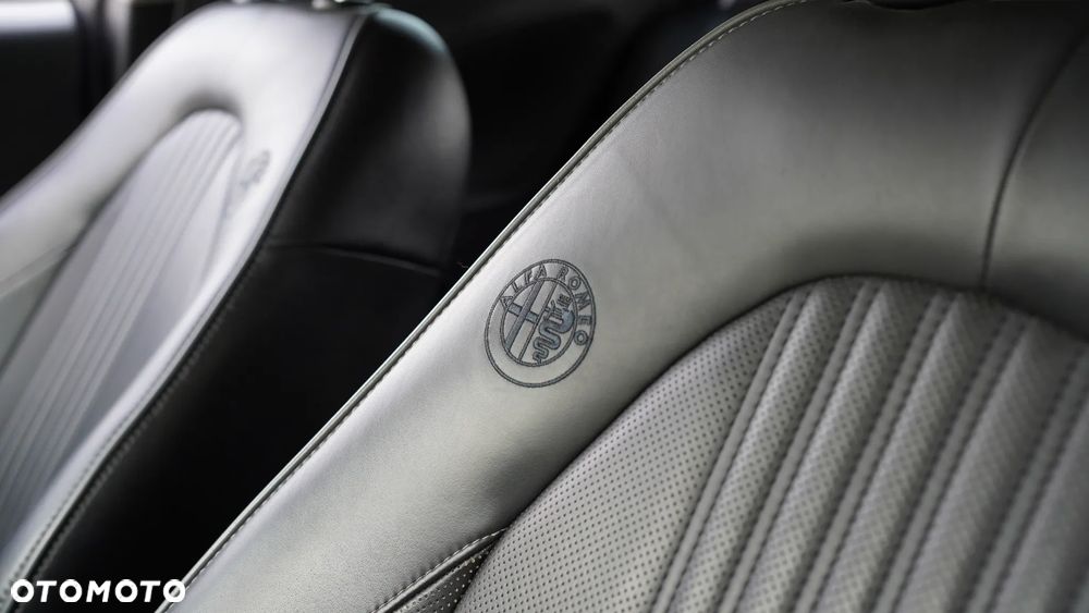 Alfa Romeo Mito 1.4 TB MultiAir Distinctive S&S TCT - 26