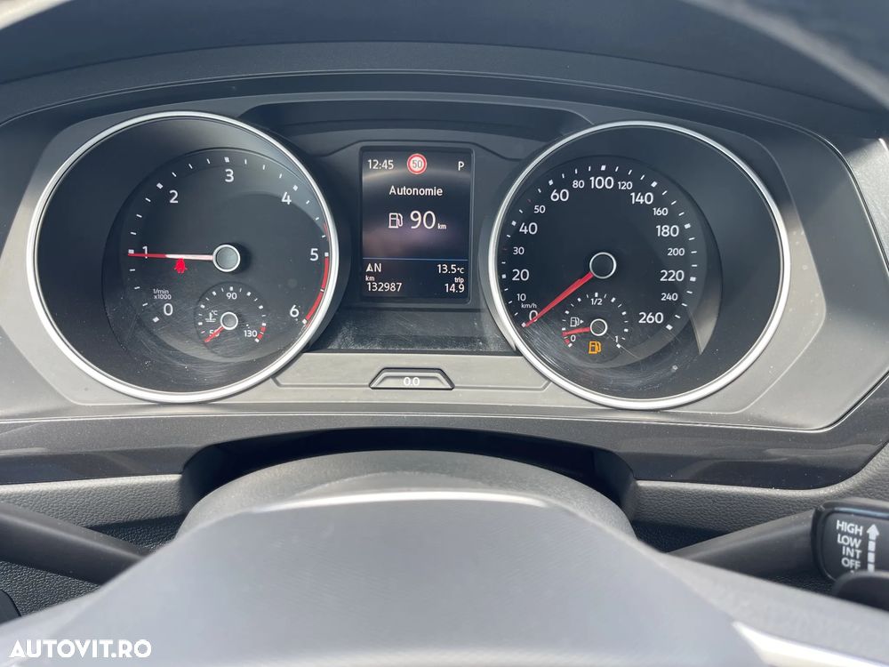 Volkswagen Tiguan - 12