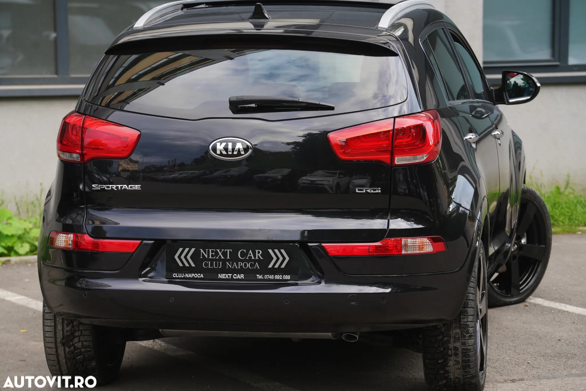 Kia Sportage 2,0 CRDI AWD Aut. Platinum - 3