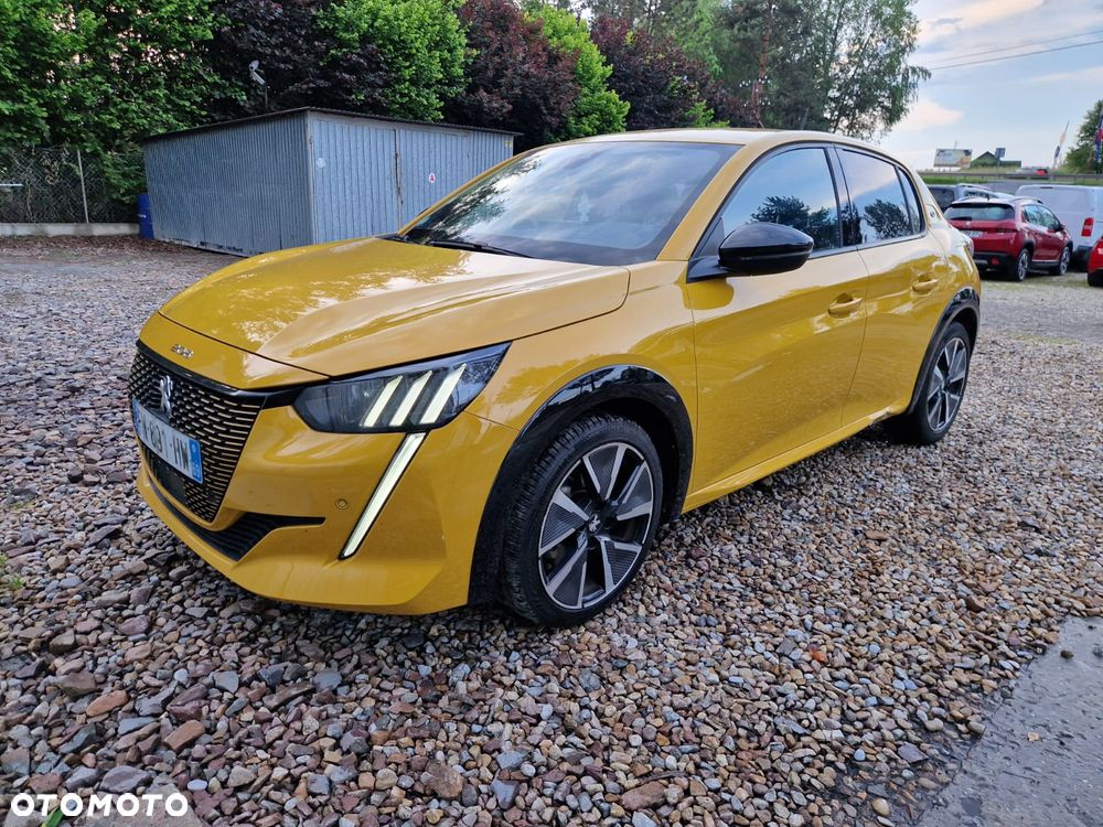 Peugeot 208 - 4