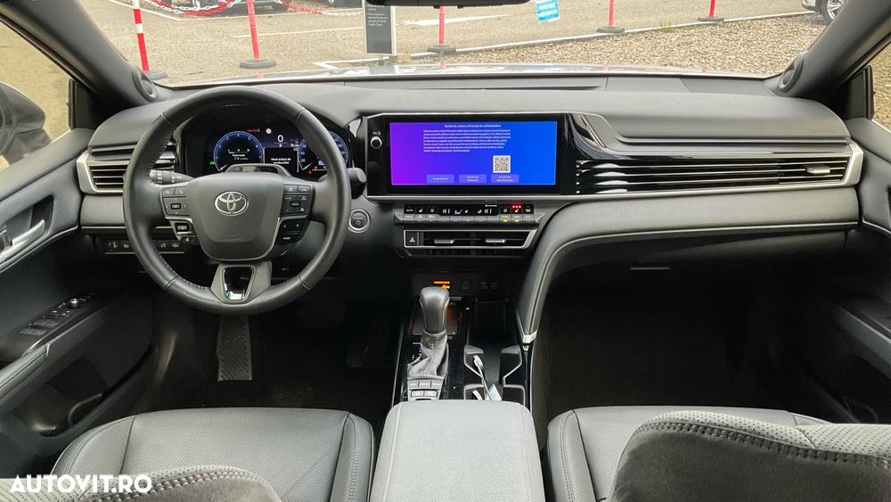 Toyota Camry ver-2-5-hybrid-exclusive - 9
