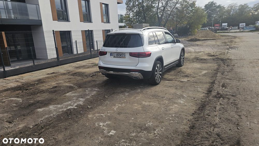 Mercedes-Benz GLB - 8