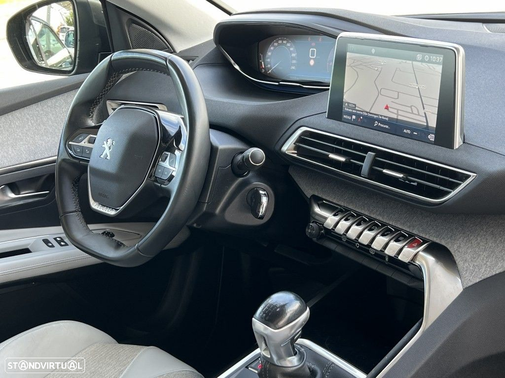Peugeot 3008 1.5 BlueHDi Allure Baixo Consumo - 17