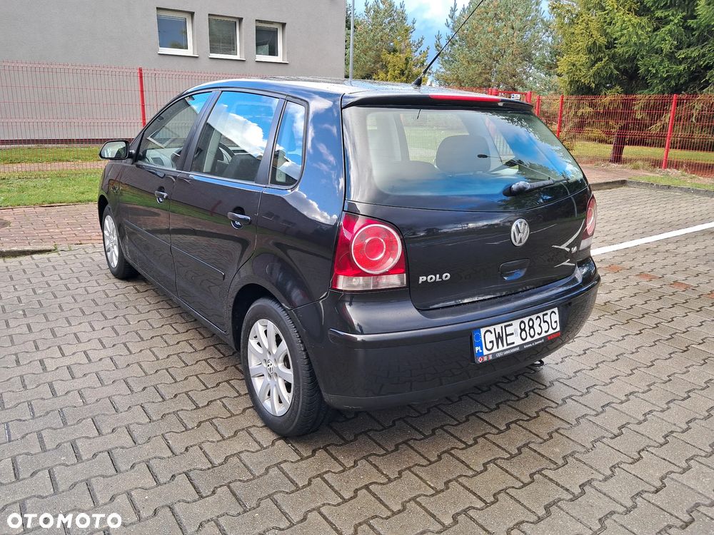 Volkswagen Polo 1.4 16V Trendline - 4