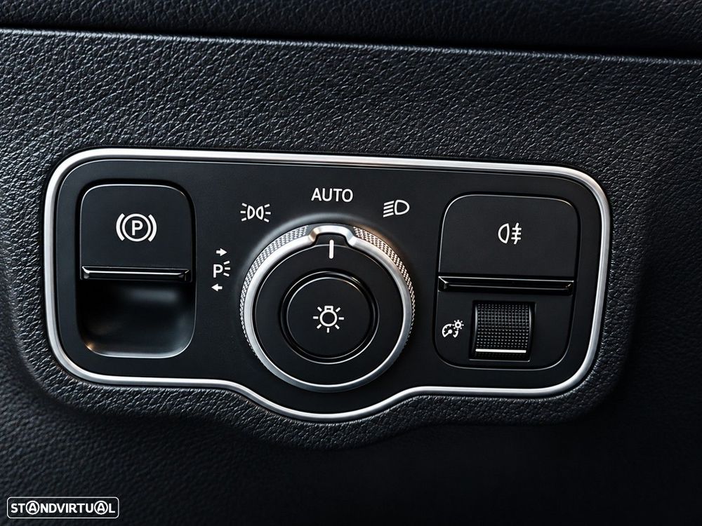 Mercedes-Benz GLB 180 d Progressive - 33