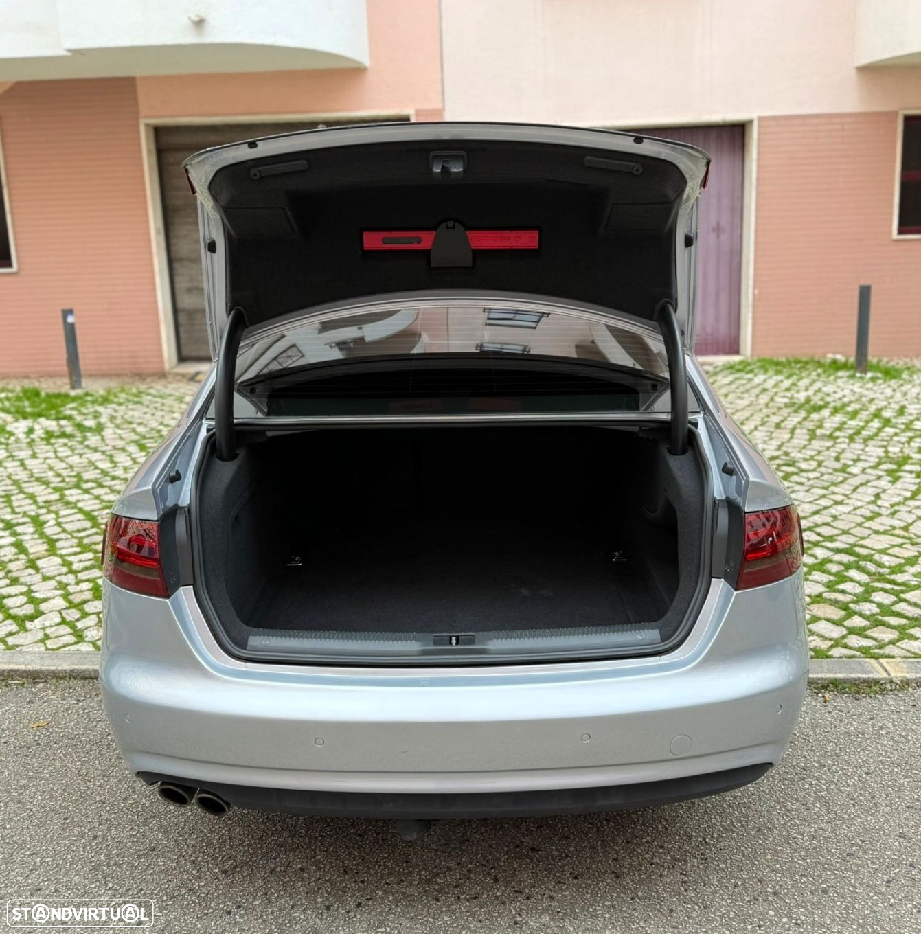 Audi A4 2.0 TDI exclusive - 24