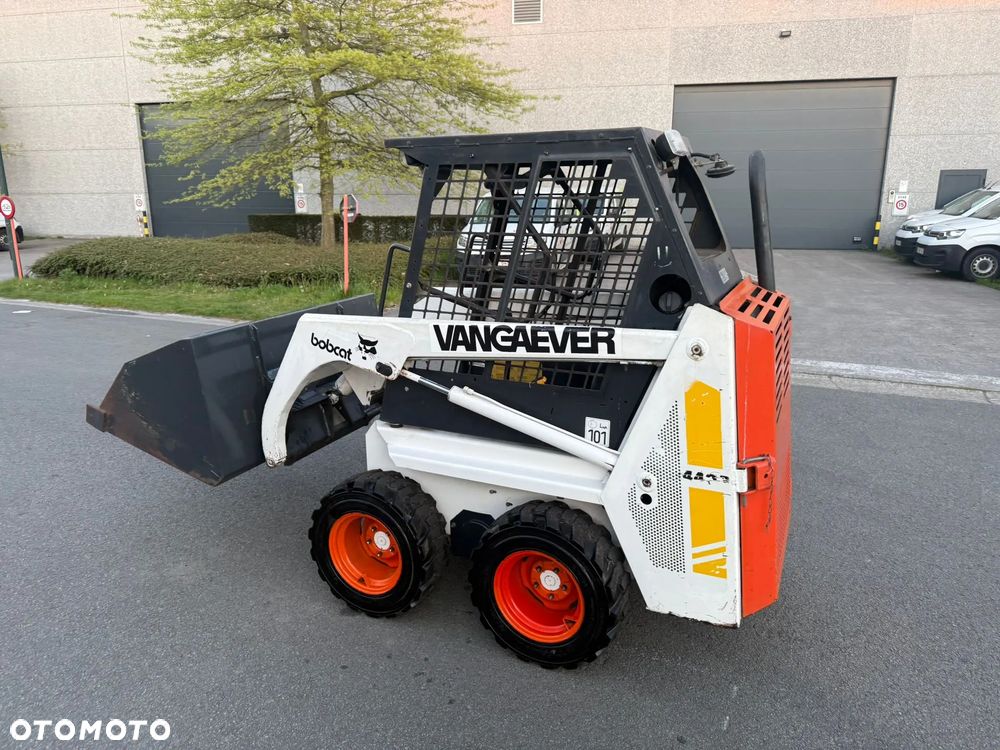 Bobcat 440B - 12