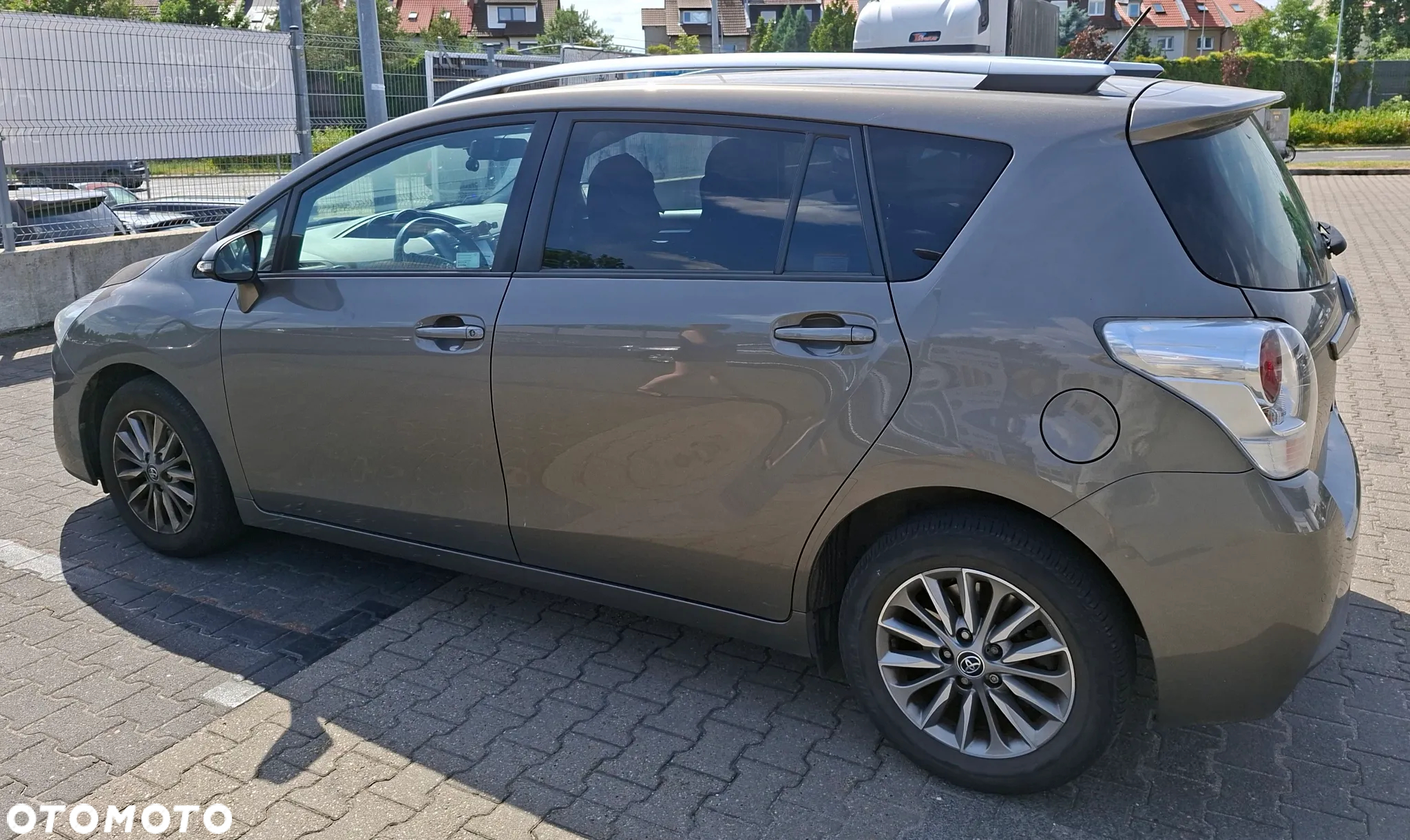 Toyota Verso 1.8 Premium - 3