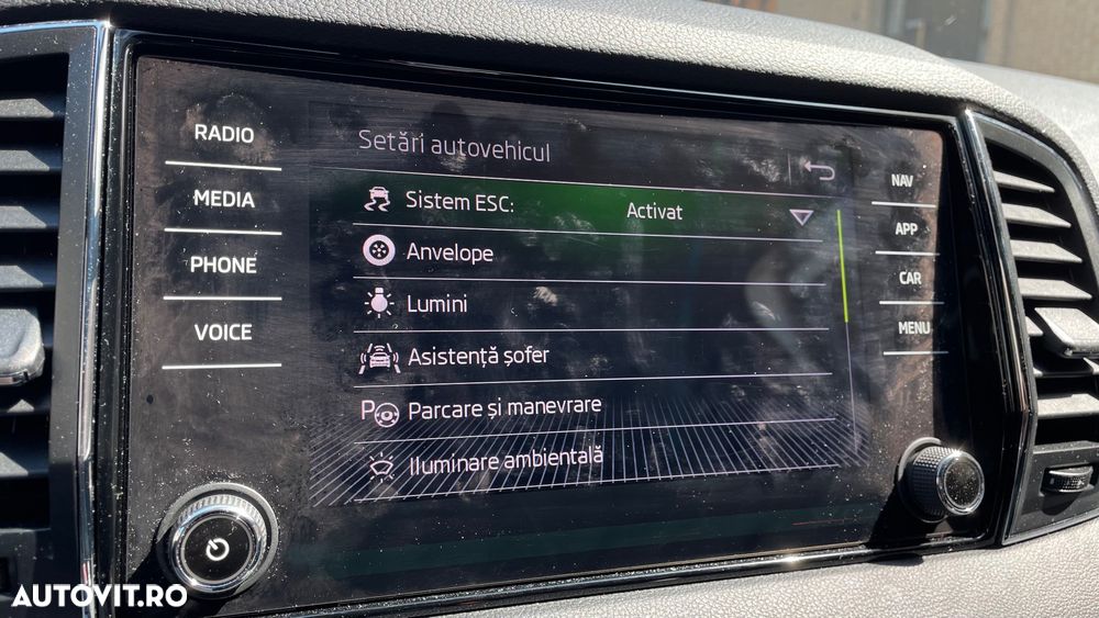Skoda Karoq 2.0 TDI SCR 4x4 DSG Sportline - 11