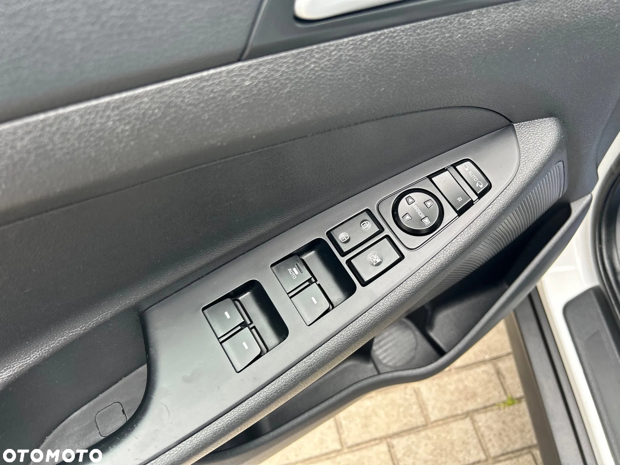 Hyundai Tucson blue 1.7 CRDi 2WD Style - 17