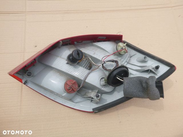 LAMPA LEWY TYŁ LEWA TYLNA SKODA FABIA II HB - 10