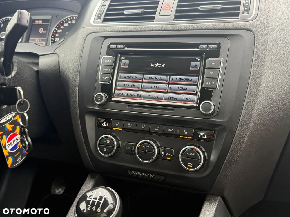 Volkswagen Jetta 1.4 TSI Highline Optimum - 31