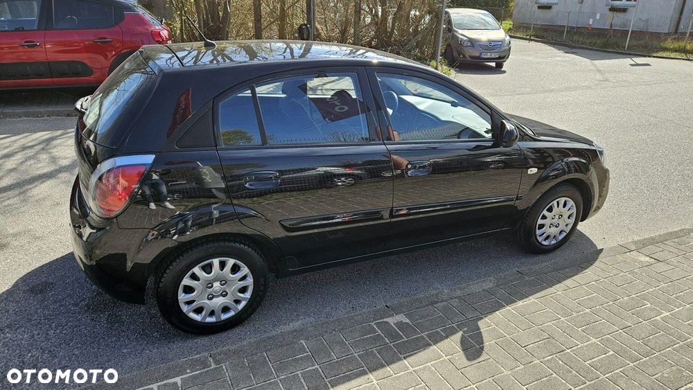 Kia Rio 1.4 Spirit - 8