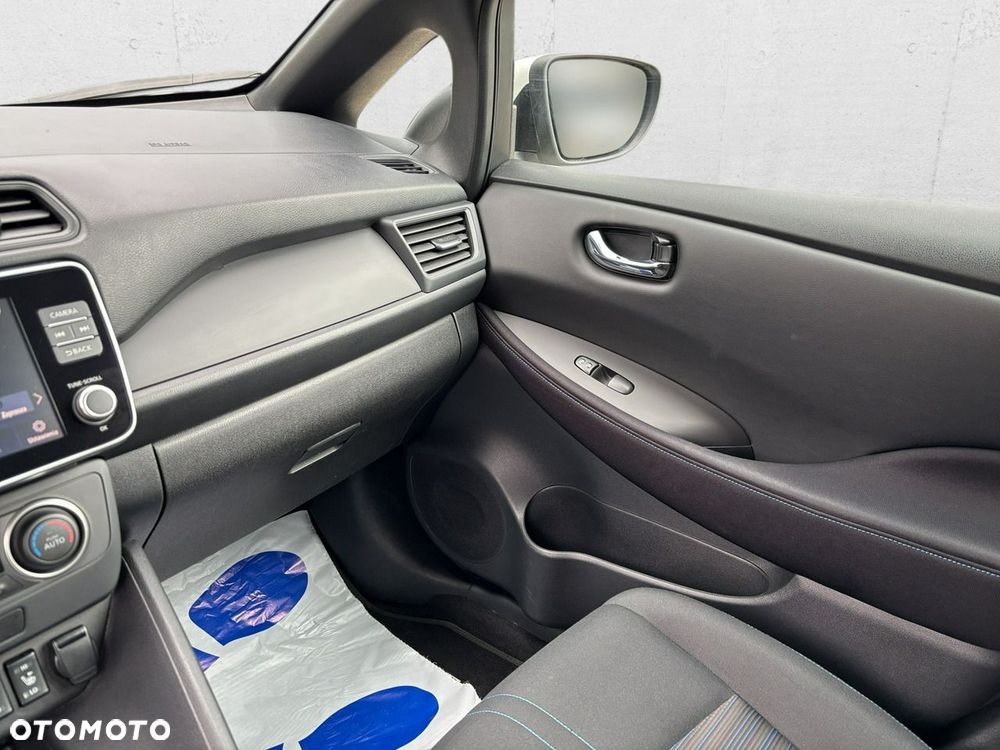 Nissan Leaf - 15