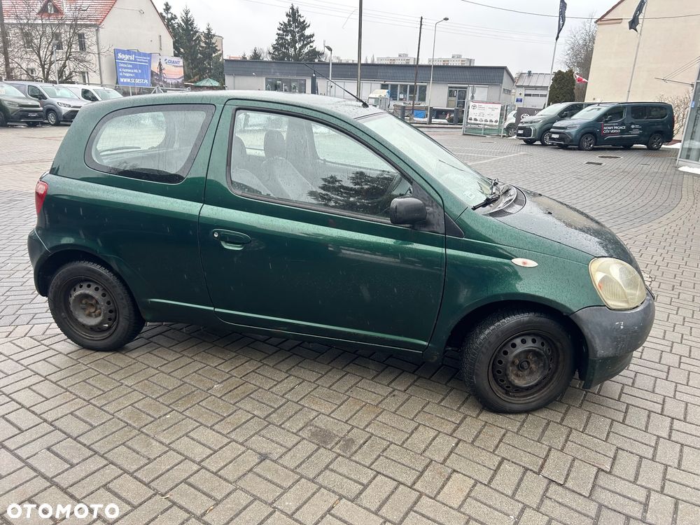 Toyota Yaris 1.0 Base - 4