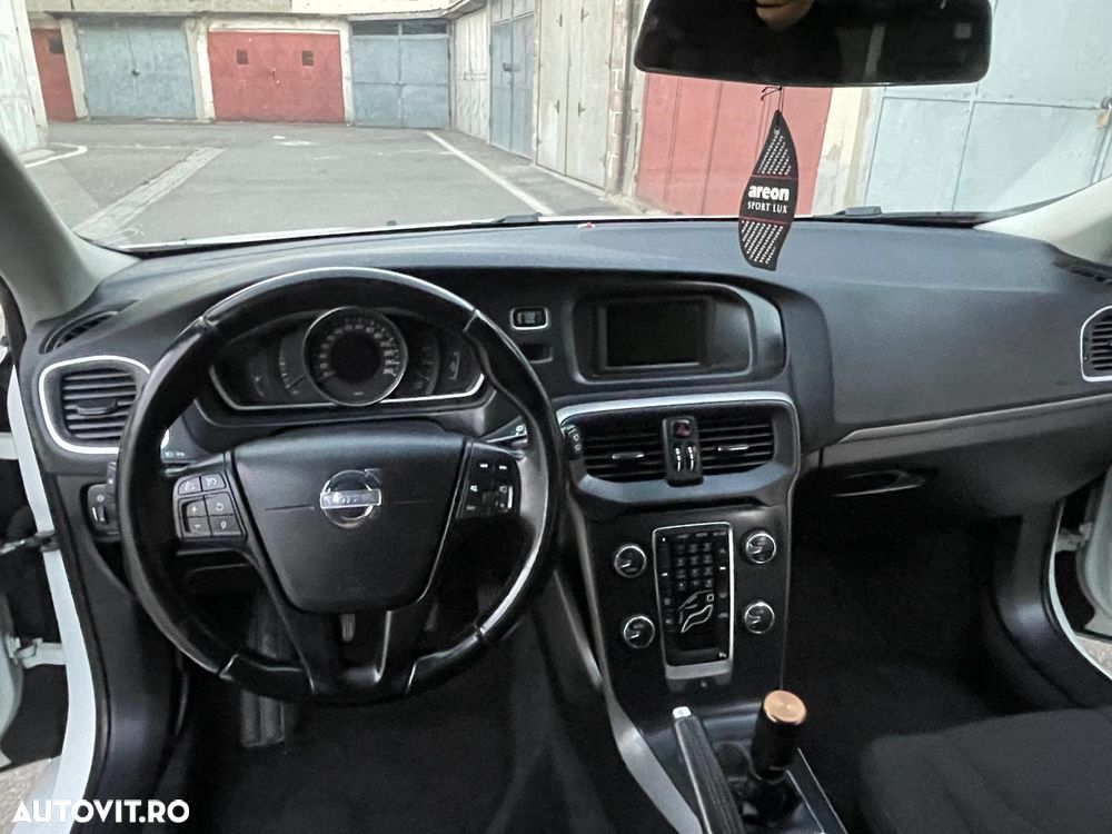 Volvo V40 - 8