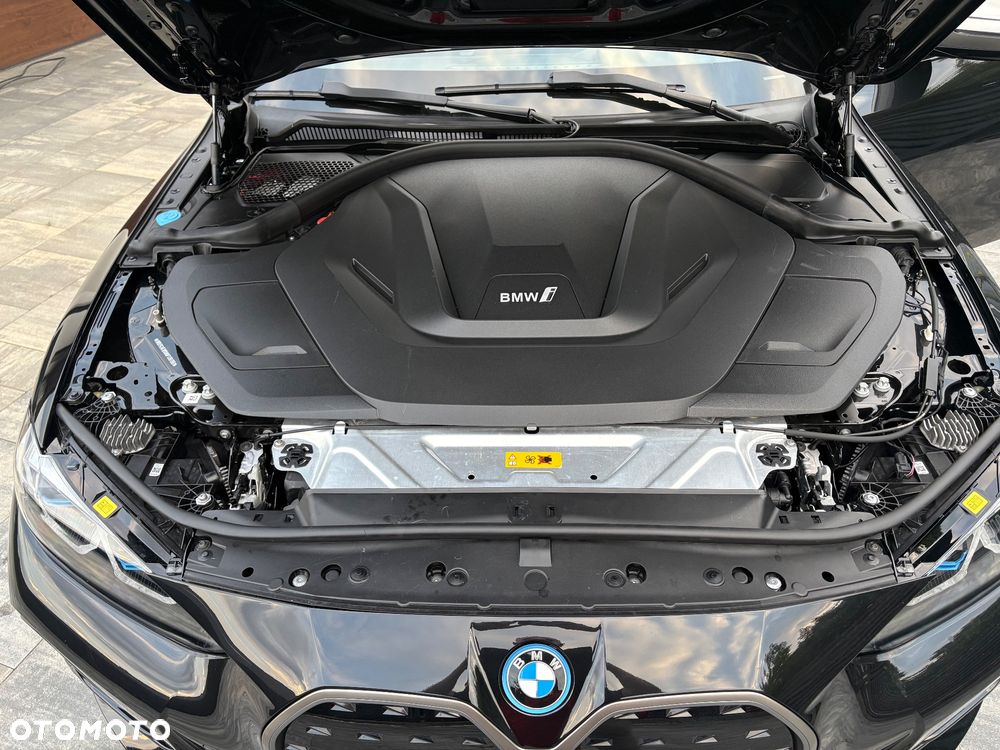 BMW i4 70.3kWh eDrive 35 M Sport - 27