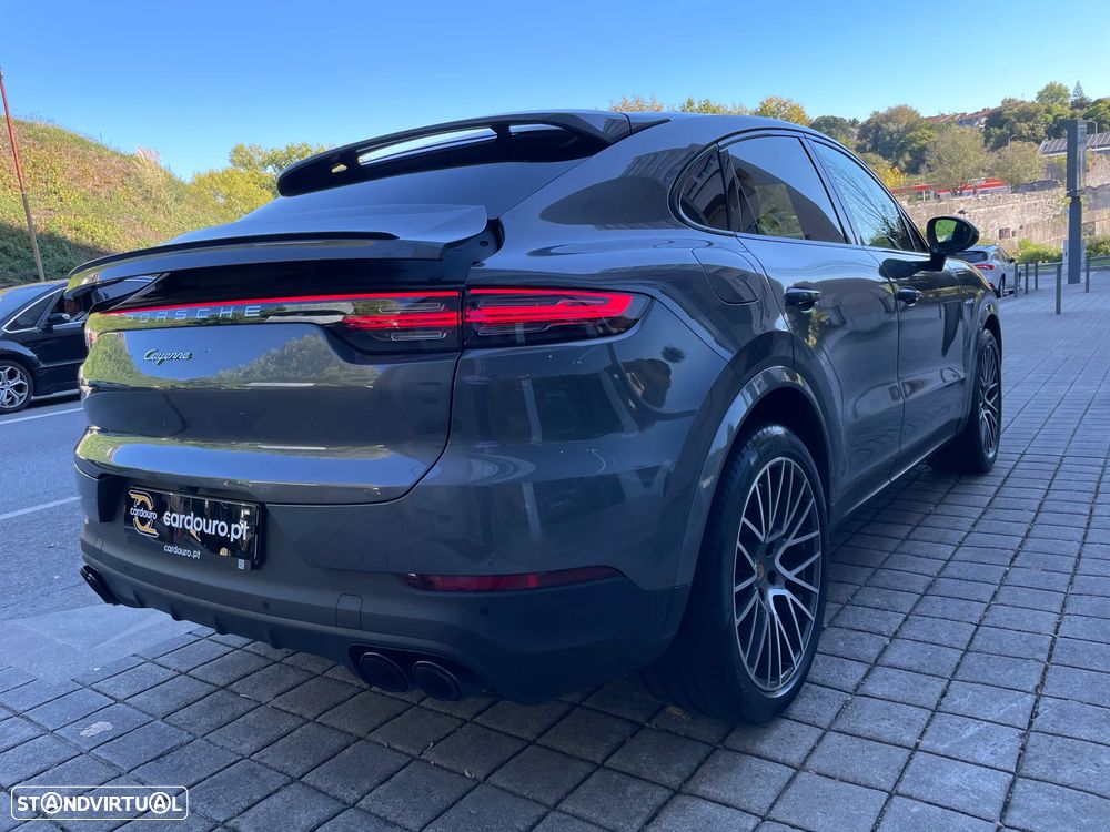 Porsche Cayenne Coupé E-Hybrid - 17