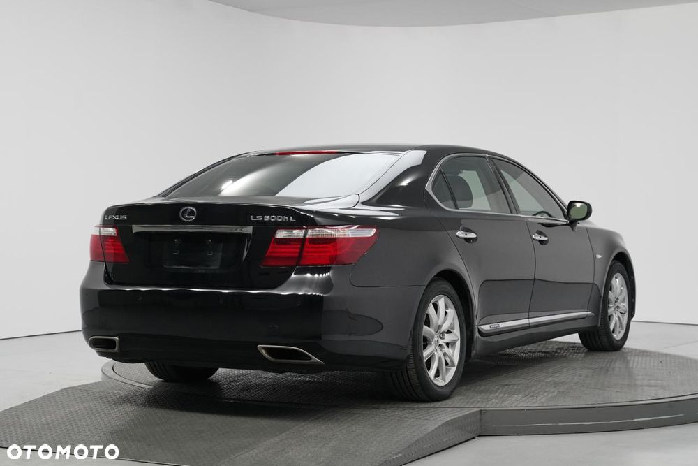 Lexus LS - 5