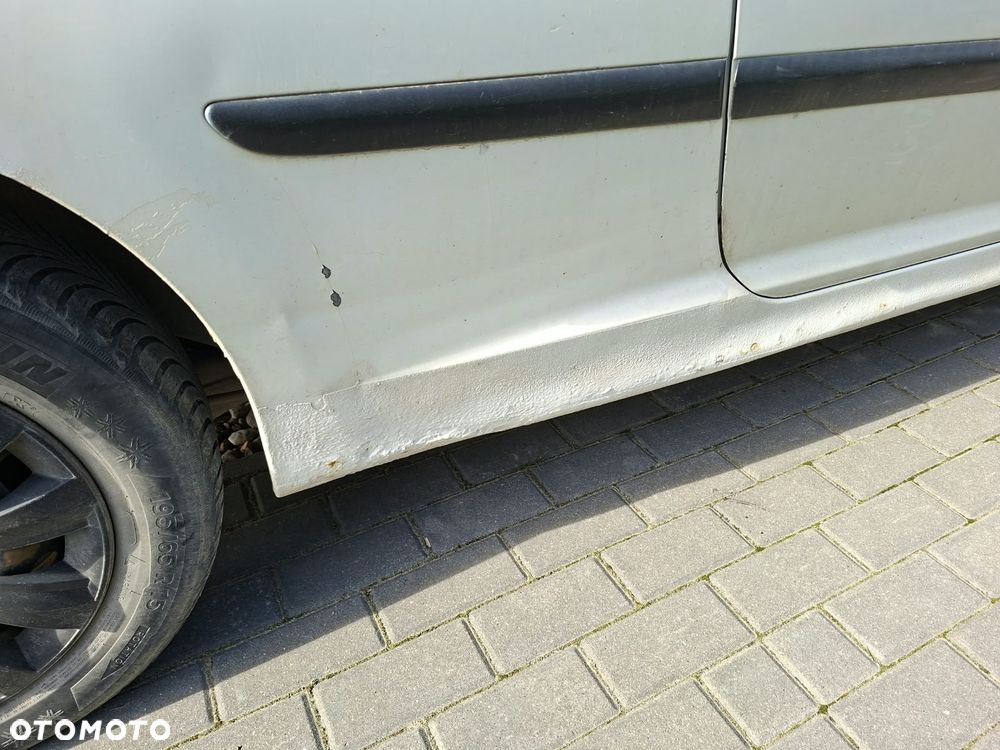 Peugeot 207 - 6