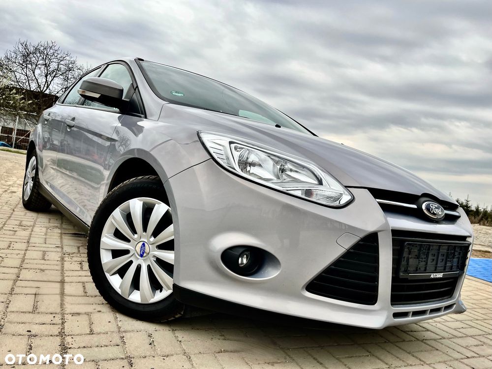 Ford Focus 1.0 EcoBoost STart-Stopp-System TITANIUM - 2