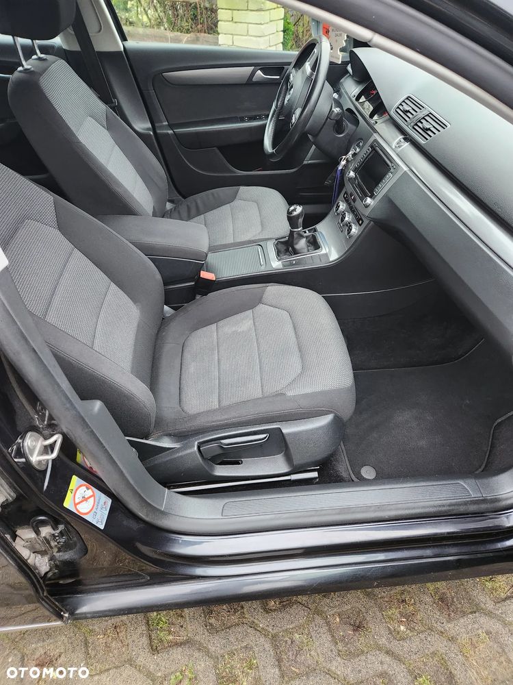 Volkswagen Passat 1.8 TSI Trendline - 8