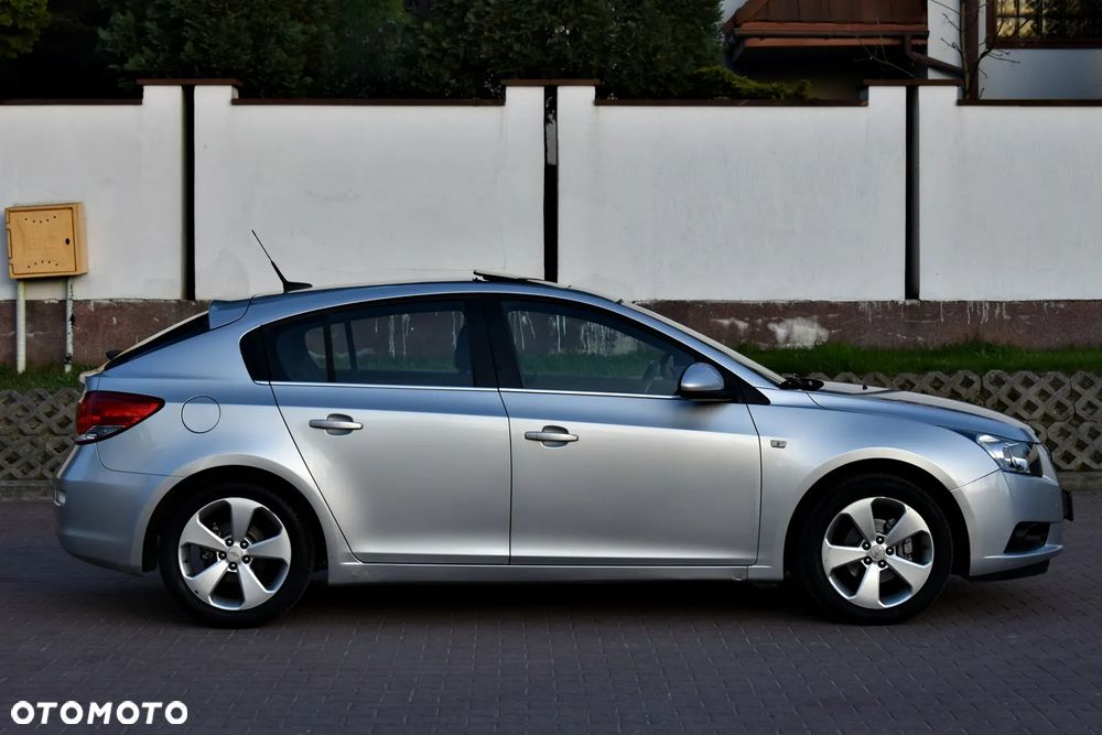 Chevrolet Cruze 1.8 LT+ - 8